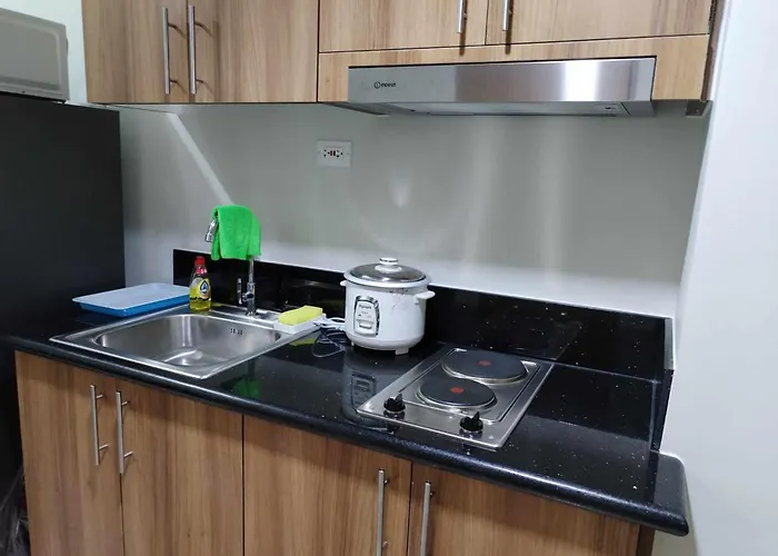 Apartment Cozy 642 1br Shore3 Residence, Amenity Pool View, Near Airport, Ikea, Moa, Smx, Pasay City, *
