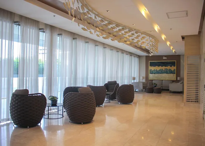 Apartment Cozy 642 1br Shore3 Residence, Amenity Pool View, Near Airport, Ikea, Moa, Smx, Pasay City, *