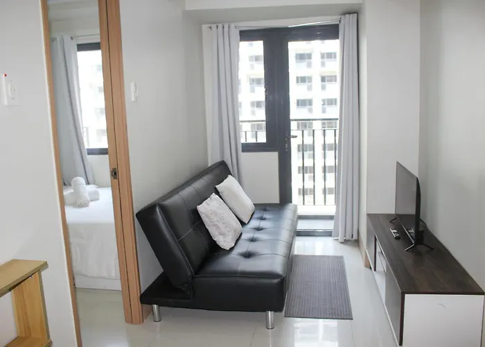 Cozy 642 1br Shore3 Residence, Amenity Pool View, Near Airport, Ikea, Moa, Smx, Pasay City, Apartment