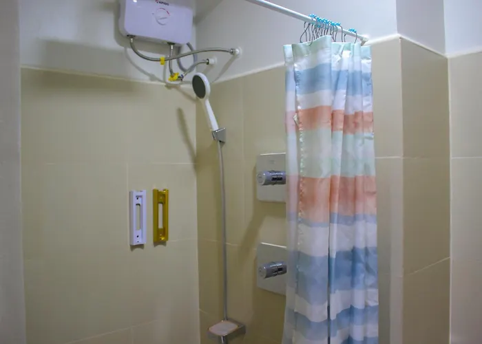 Cozy 642 1br Shore3 Residence, Amenity Pool View, Near Airport, Ikea, Moa, Smx, Pasay City, * Manila